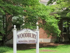 Woodbury CT 09